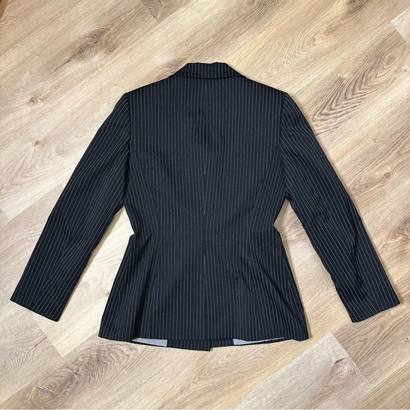 Tahari Black Pinstripe Blazer size 8 - Picture 2 of 8